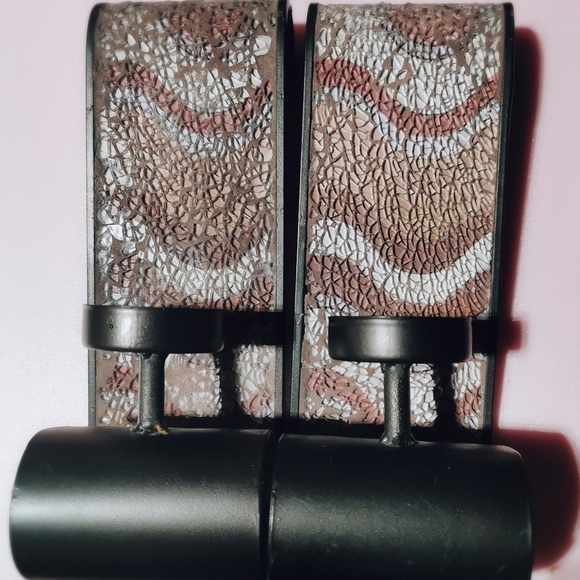 WALL scorn pair -wall art - Picture 1 of 5